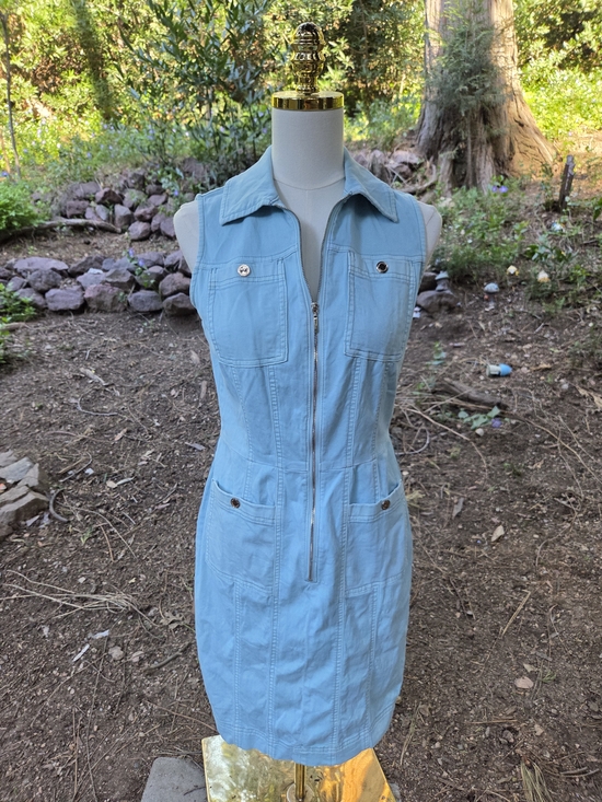 White House Black Market Dresses & Skirts - White House Black Market Sleeveless Light Blue Zip Front Shirt Dress Size 4